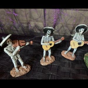Retire Lemax Spooky Town Mariachi skeleton set